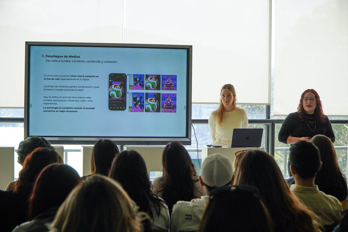 UIDE's tweet photo. #DaBrand 💡 inspiró a los comunicadores del #UIDEMediaLab con un workshop único que combinó estrategia, creatividad y propósito. 🚀 Más de 70 estudiantes de la Escuela de #Comunicación exploraron el poder de las marcas con visión global.
Lee ➕ https://t.co/I4pDkReFpL https://t.co/4xlo9HtZW1