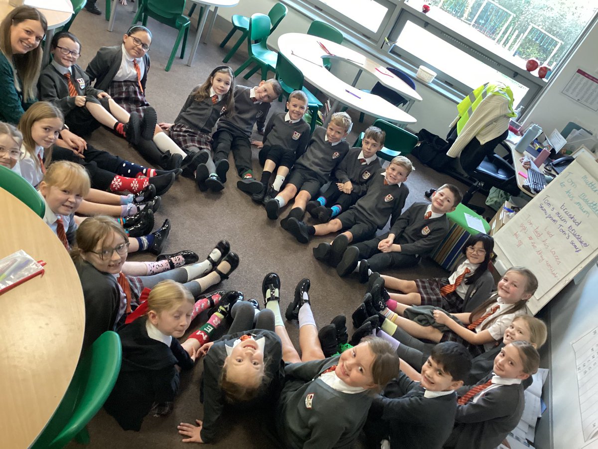 ElmTreeGSP's tweet image. Odd socks day 🧦