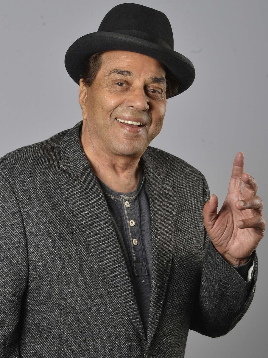 #Dharmendra 
news channel or some youtube channel spreading false news of his death. Headlines dalke view TRP le rahe he. Kuch to sharm karo... सबसे तेज न्यूज दिखाने का किडा है इनको .. atleast Pray for his health.. 
He will recover and Live happily..🙏 #dharm