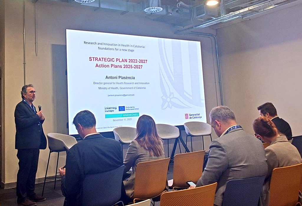winninghelix's tweet image. Katalonian Terveyden tutkimus- ja innovaatio laitoksen johtaja esittelee strategiaa ja sen toiminnan päivitystä. #risemed4eu