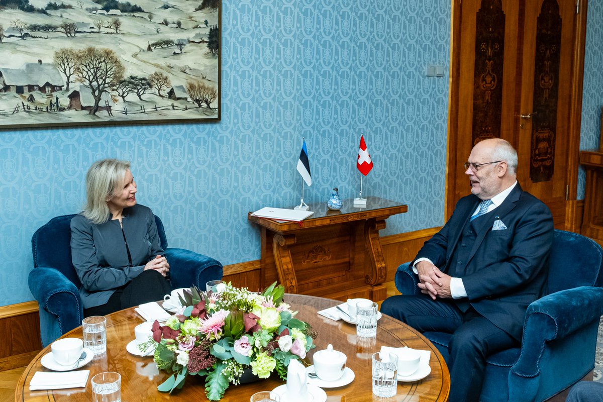 On October 11, Ambassador Zobrist Rentenaar was honored to present the letters of credence to H.E. President Alar Karis as the Swiss Ambassador to Estonia.
We look forward to continued close cooperation between 🇪🇪 and 🇨🇭. Aitäh!

📸: Aron Urb, Office of the President
