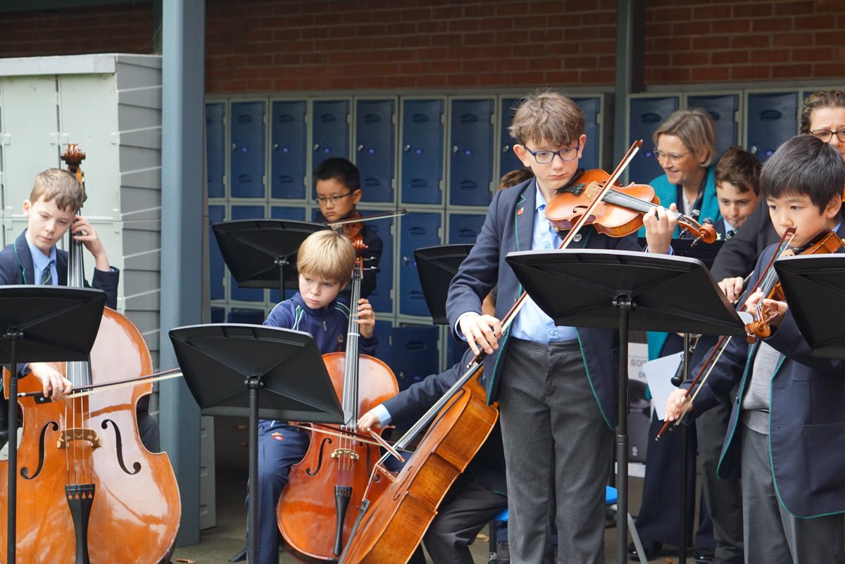 RGSprep's tweet image. Today, our whole school community united in remembrance, honouring all those who have lost their lives in conflicts since the First World War.

We will remember them.

#RGSPrep #RemembranceDay
