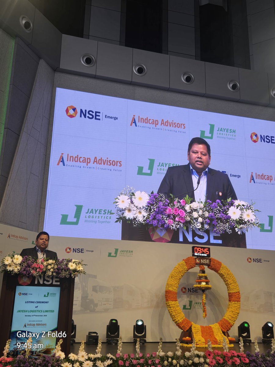 tio2dioxide's tweet photo. Team ##JayeshLogistics
Nse Listing! https://t.co/yrg6VsHEoT