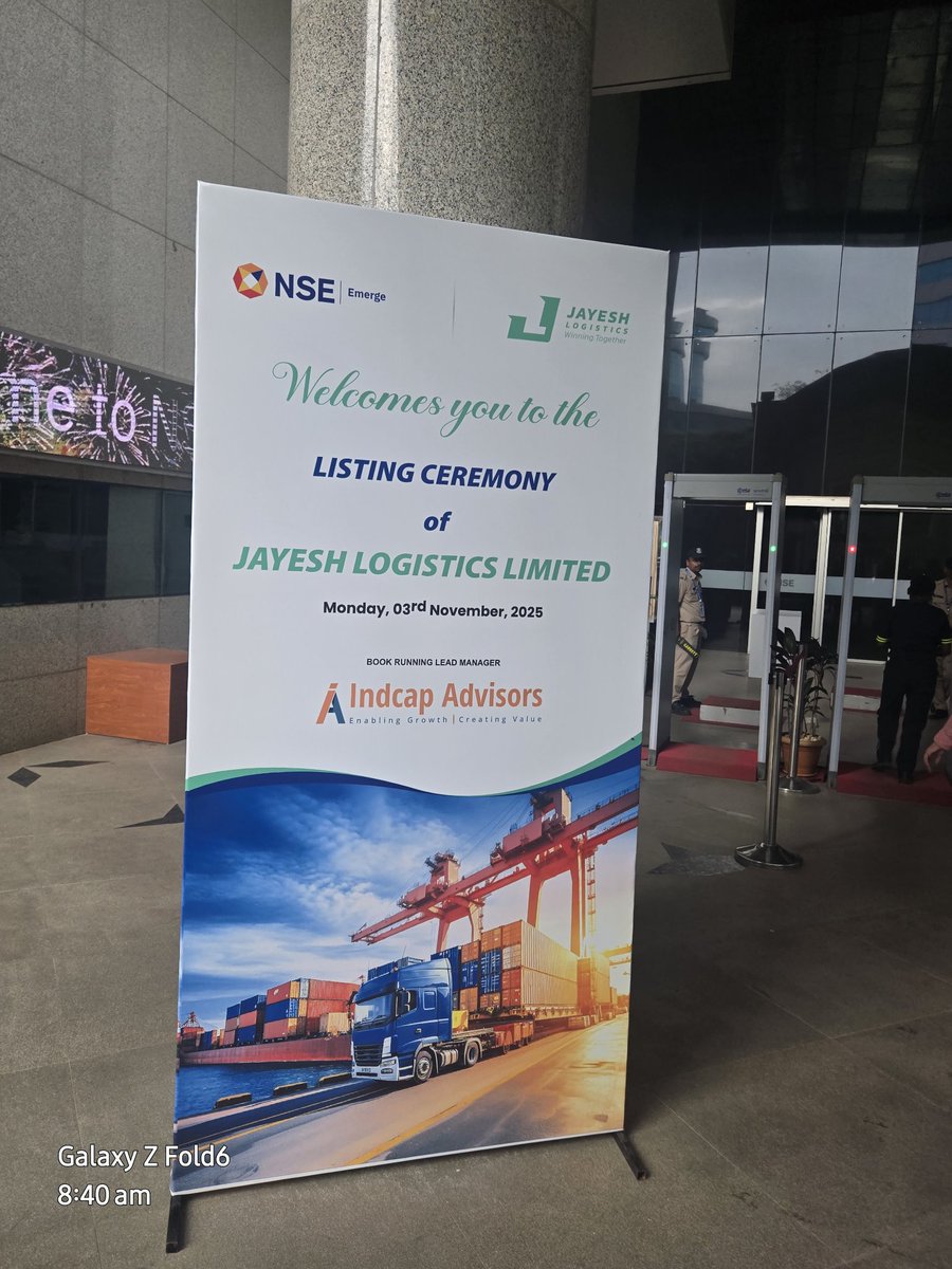 tio2dioxide's tweet photo. Team ##JayeshLogistics
Nse Listing! https://t.co/yrg6VsHEoT