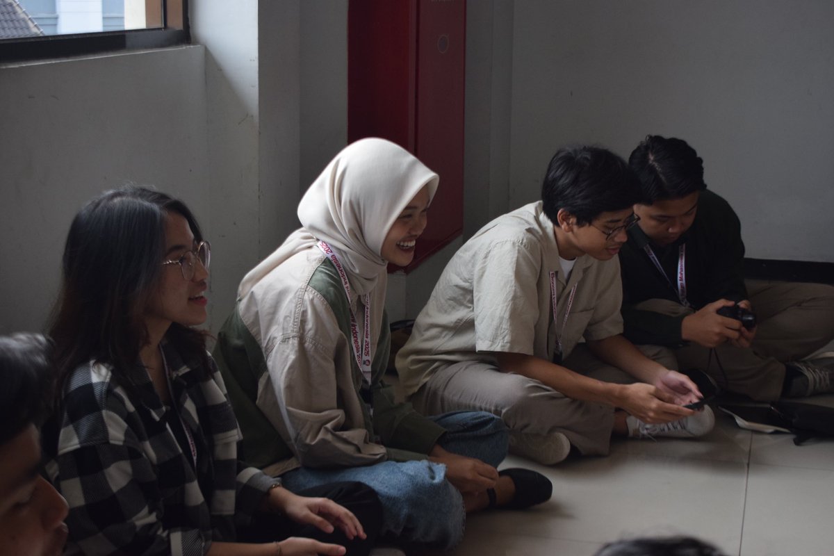 haechanhubeks's tweet photo. Kayanya taun lalu gua blm tau mau lanjut kemana, tapi liat hal yg so far gua dapetin dan lakuin taun ini bikin gua sadar kl rencana allah itu udah yang paling baik. 

Semoga kita semua dapet banyak hal baik kedepannya🥺🫰🏻💗 https://t.co/3SMcdrIgMt