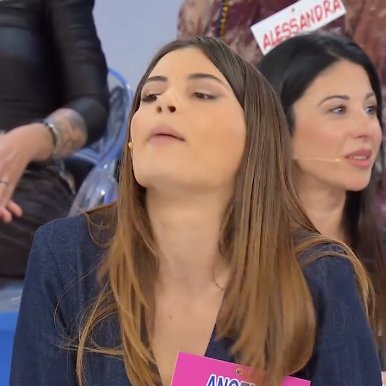 heythreshold's tweet photo. la faccia da schiaffi, il tono indisponente, la voce canzonante: identikit di persona con cui litigherei dopo 2 secondi netti!

#uominiedonne https://t.co/EA2oAiWucG