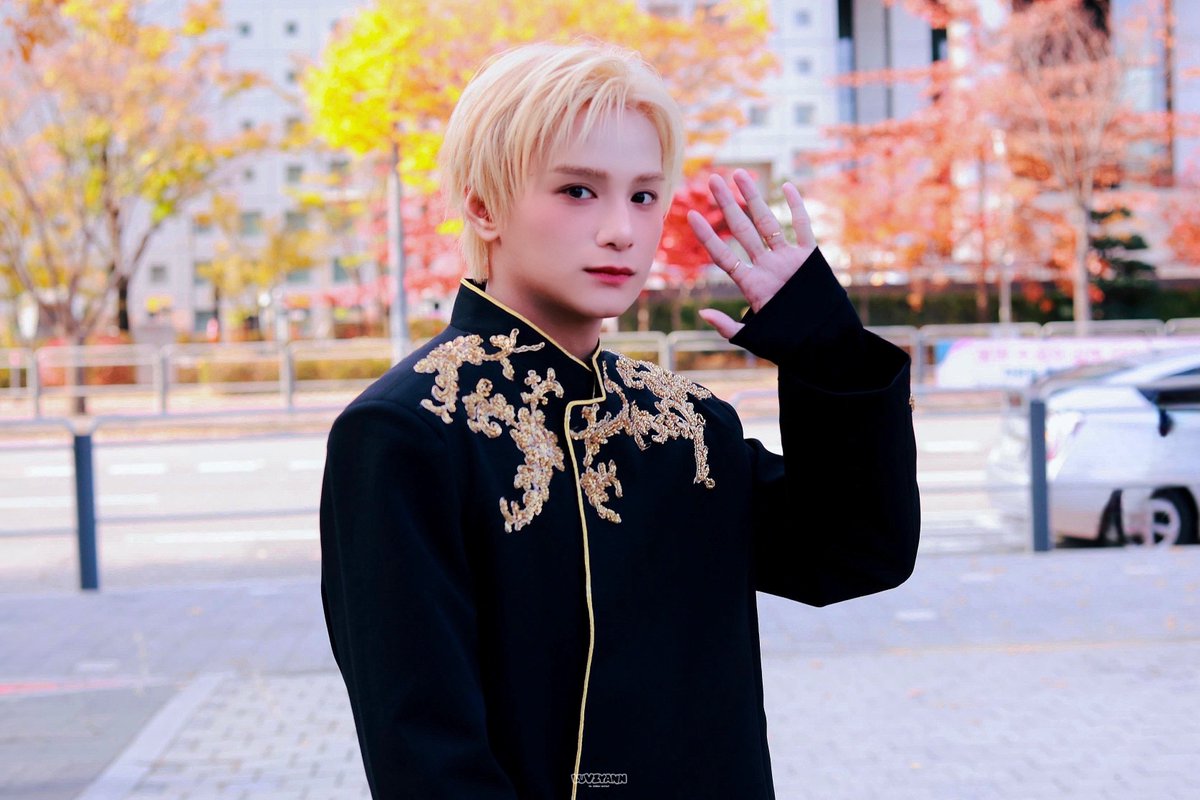 Pangeranku👑

#XODIAC #소디엑 #ZAYYAN #자얀