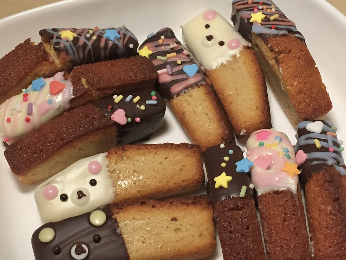 빼빼로데이 막차…
빼낭시에를 구워보쟈!!!!👩‍🍳