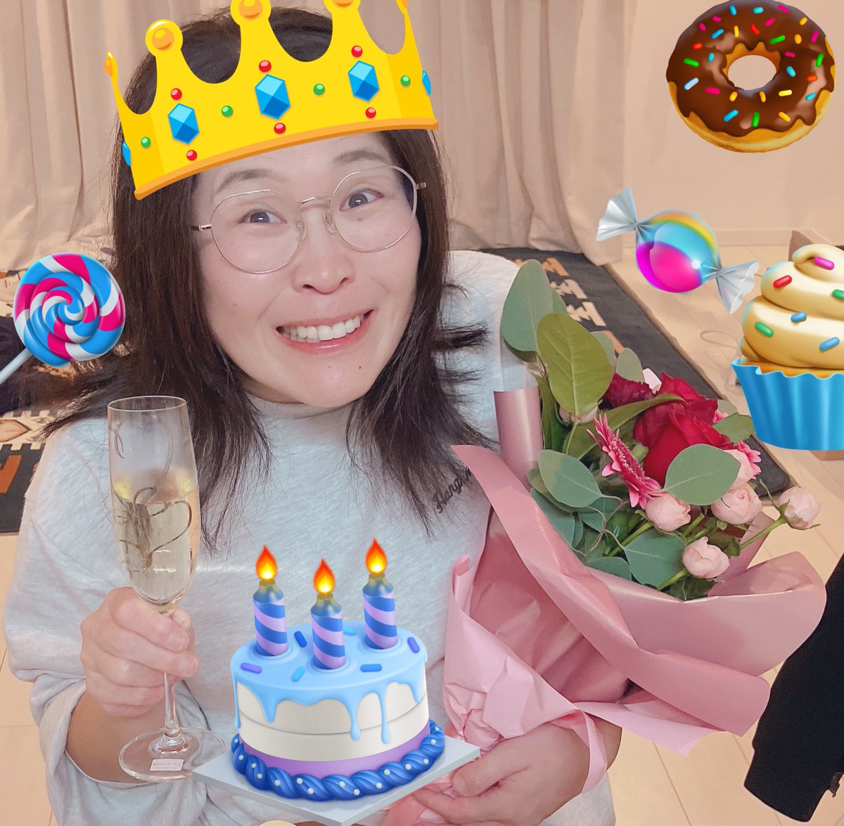 sachine_1110's tweet photo. えー。昨日の11月10日に無事に家族に見守られながらお誕生日🎂を迎えましたー👏✨😏

ご当地アイドル卒業🎓して約10年くらい経ち…年々🌀疲れやすいお年頃にはなってますが、引き続き年齢は非公開でお願いします🤣❗️笑www

年齢はただの数字なんで👍
いくつになってもやりたい事やろうぜっ‼️精神よ😎 https://t.co/iVmJN6MDOP
