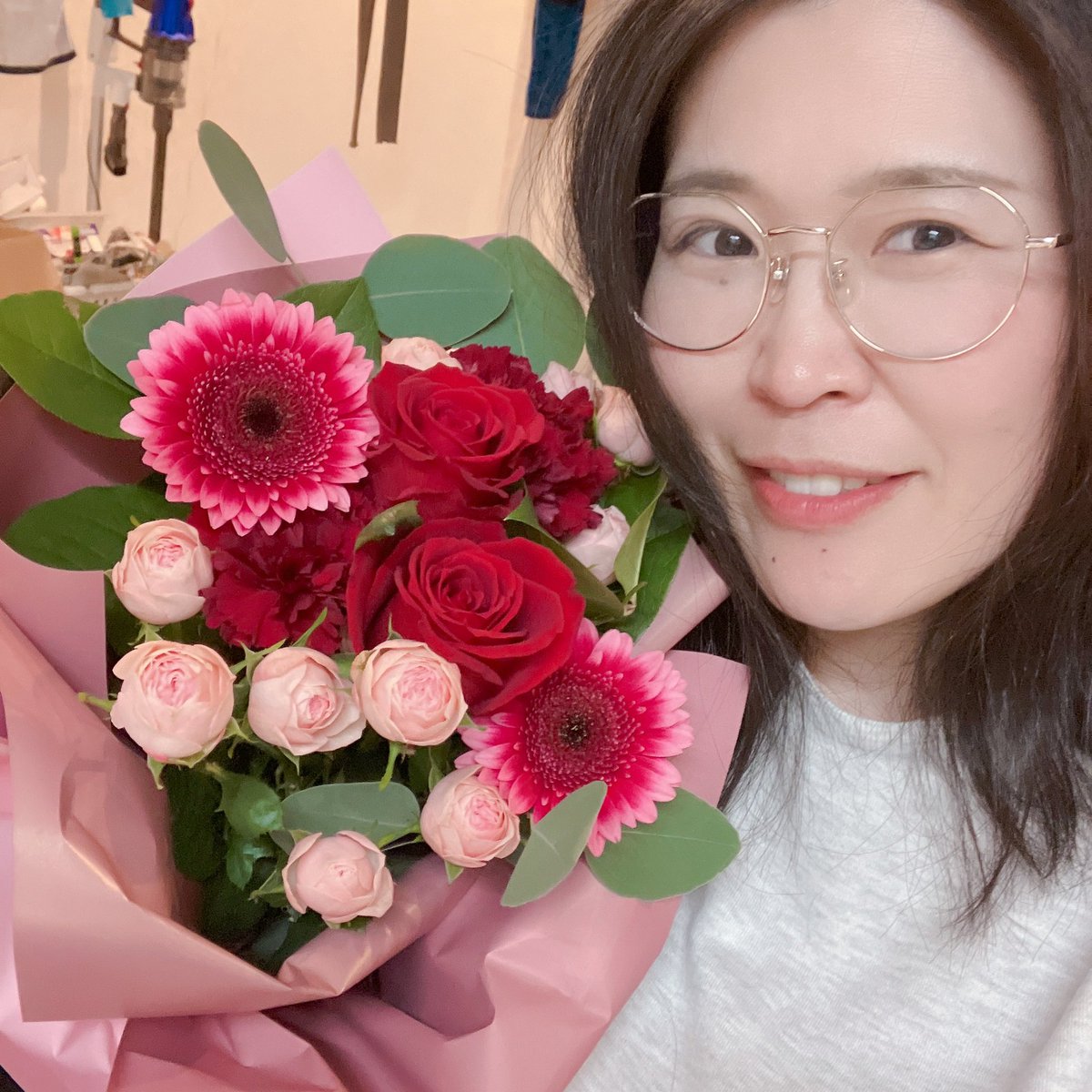 sachine_1110's tweet photo. えー。昨日の11月10日に無事に家族に見守られながらお誕生日🎂を迎えましたー👏✨😏

ご当地アイドル卒業🎓して約10年くらい経ち…年々🌀疲れやすいお年頃にはなってますが、引き続き年齢は非公開でお願いします🤣❗️笑www

年齢はただの数字なんで👍
いくつになってもやりたい事やろうぜっ‼️精神よ😎 https://t.co/iVmJN6MDOP