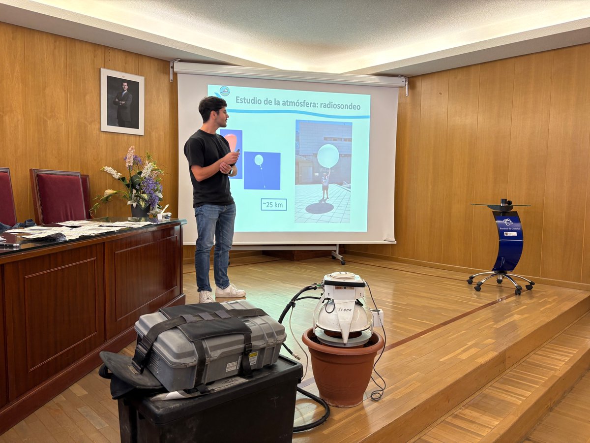 📢 El grupo GFAT participa un año más en la Semana de la Ciencia acercando la Física de la Atmósfera a estudiantes de instituto.
🌍 Charlas, experimentos y muchas preguntas: ¡gracias por vuestro entusiasmo y curiosidad científica! 💫
#SemanaDeLaCiencia #DivulgaciónCientífica #UGR