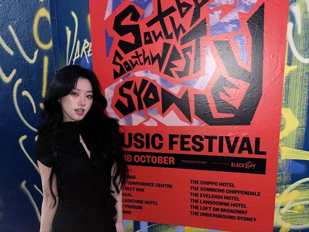 howurlytouse's tweet image. #HOWTOPOST
11/11/2025 | ❤️ ix2aiai INSTA POST UPDATE

🔗 instagram.com/p/DQ6BkY3k6Ov/…

(1/2)

#aiai #아이아이 #HOWTOUSE #하우투유즈