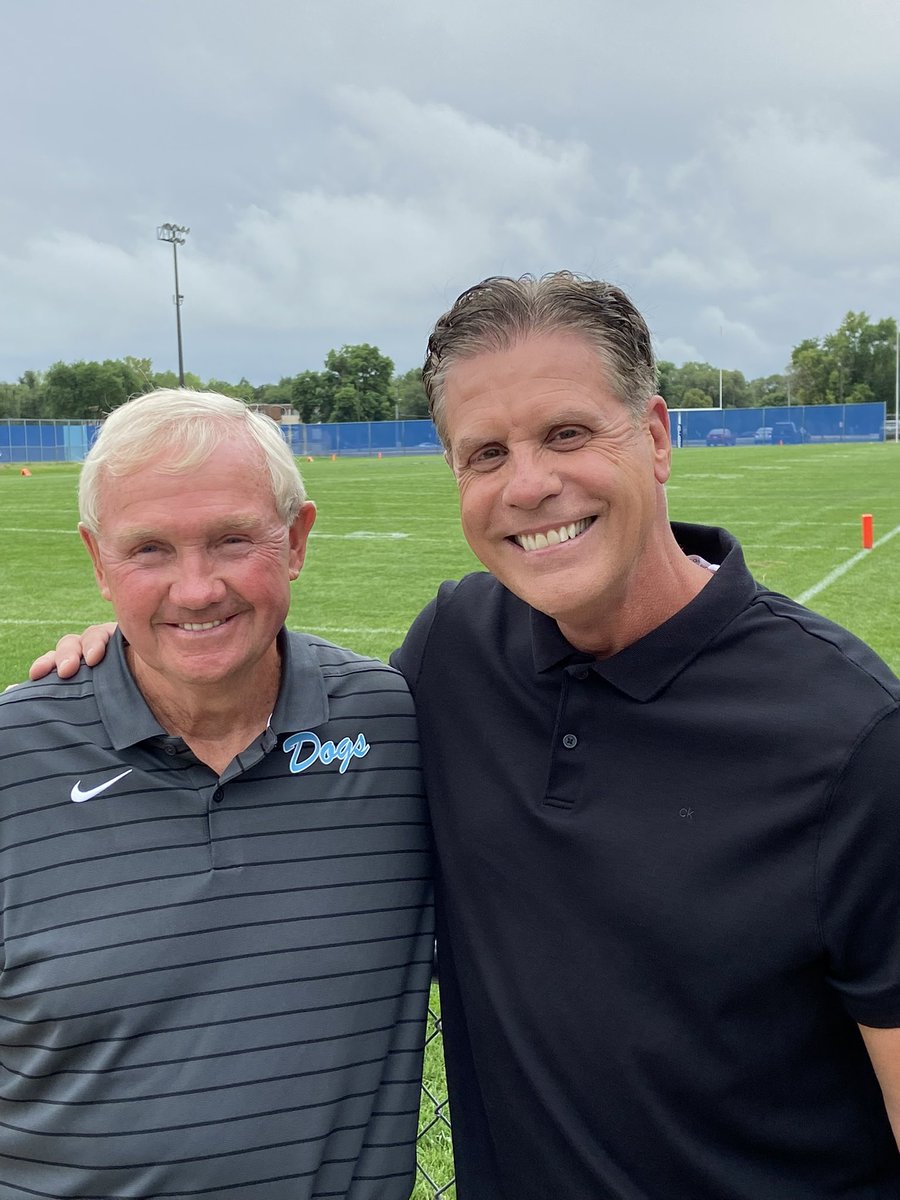 rshaver11's tweet photo. Breaking news!
My friend @BeckerFootball Head Coach Dwight Lundeen tells me next fall, his 57th season, will be his last. Coach told his staff that he’s retiring after next fall. Join me in celebrating Coach Lundeen. The living legend will coach only one more season. https://t.co/24Le2fWHZC