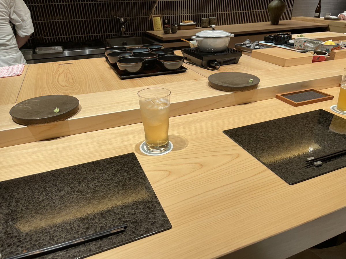 lnpqrti's tweet photo. 嫁と10年の記念日で2人きりで良い店でご飯食べた
めちゃくちゃ美味かったし久しぶりに2人でゆったりご飯食べれた https://t.co/nzJNa6IbUH