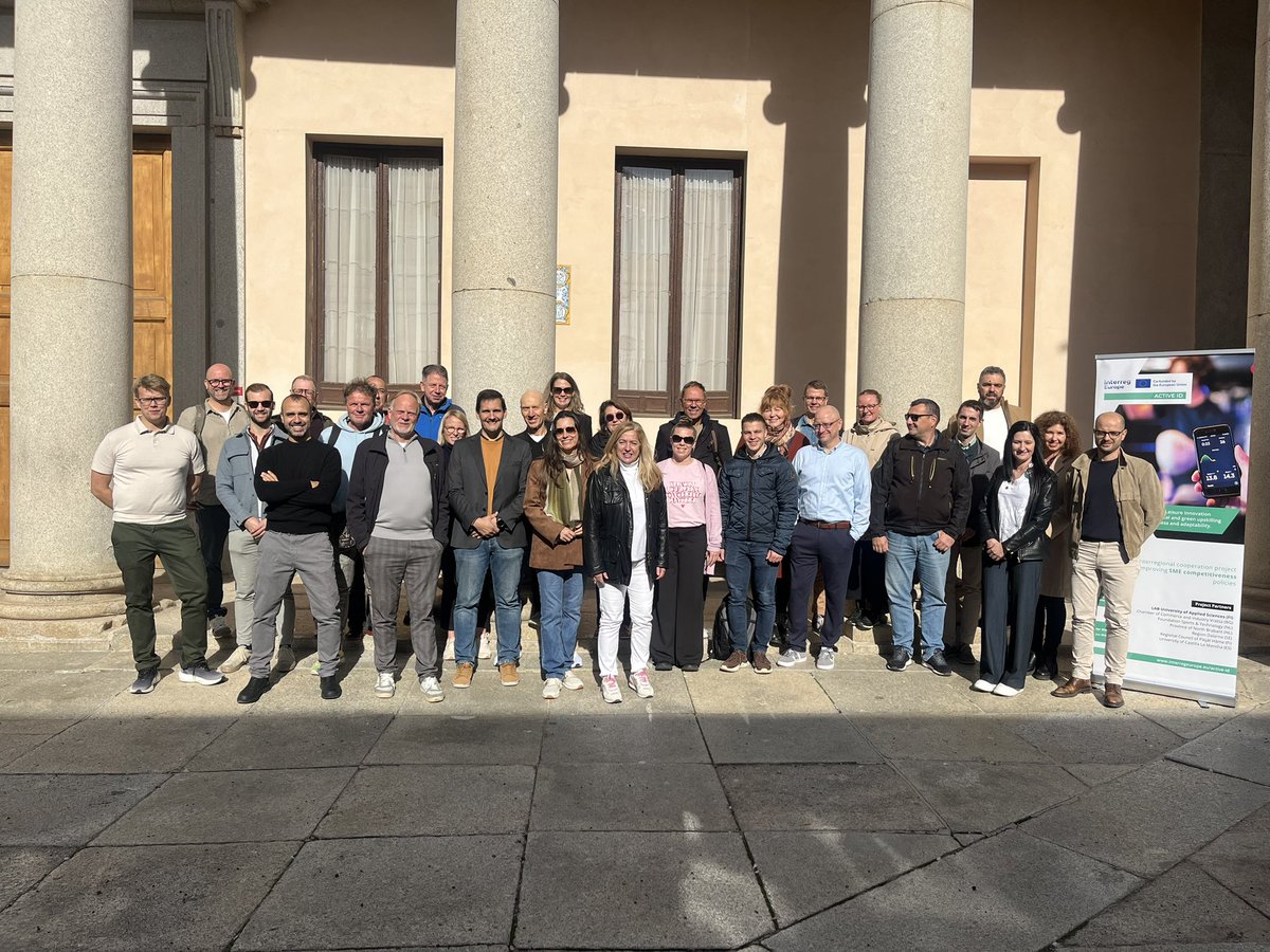 leonorgallardo tweet media