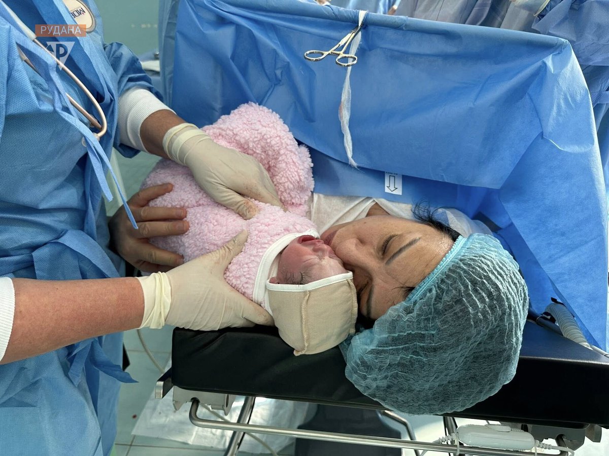 🩷Love is all-conquering. A Kryvyi Rih military woman gave birth to a healthy girl, Solomiya, at the age of 52. Ms. Natalia joined the Armed Forces of Ukraine out of good will, met her love during the war, and dared to become a mother again in adulthood.

"We haven't encountered