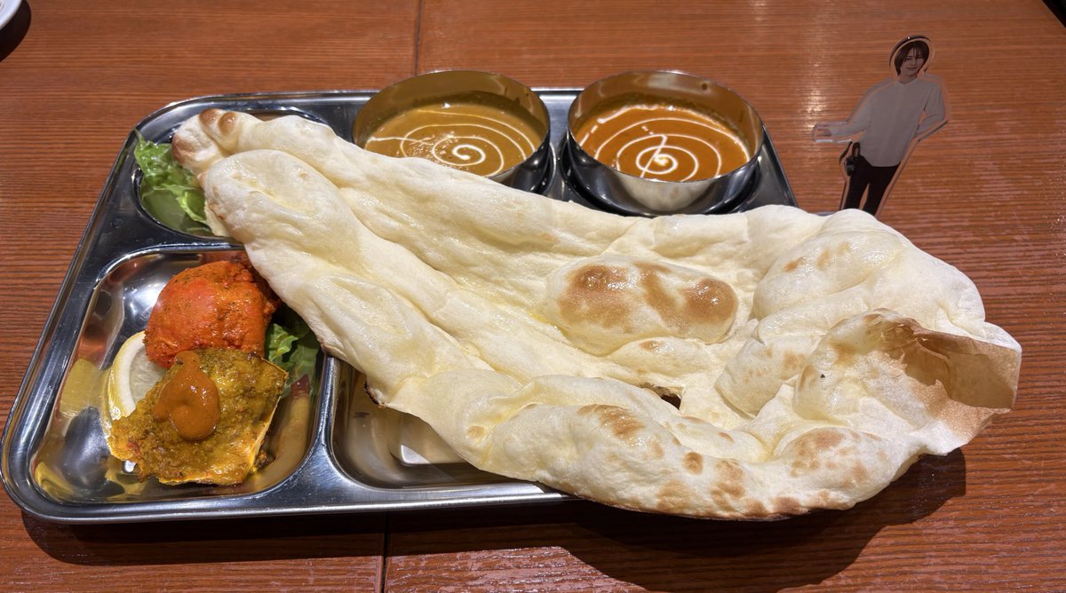 好きな定食屋さんと、町中華、笑っちゃうくらい大きなナンのカレー屋さん。

 #いわち食堂