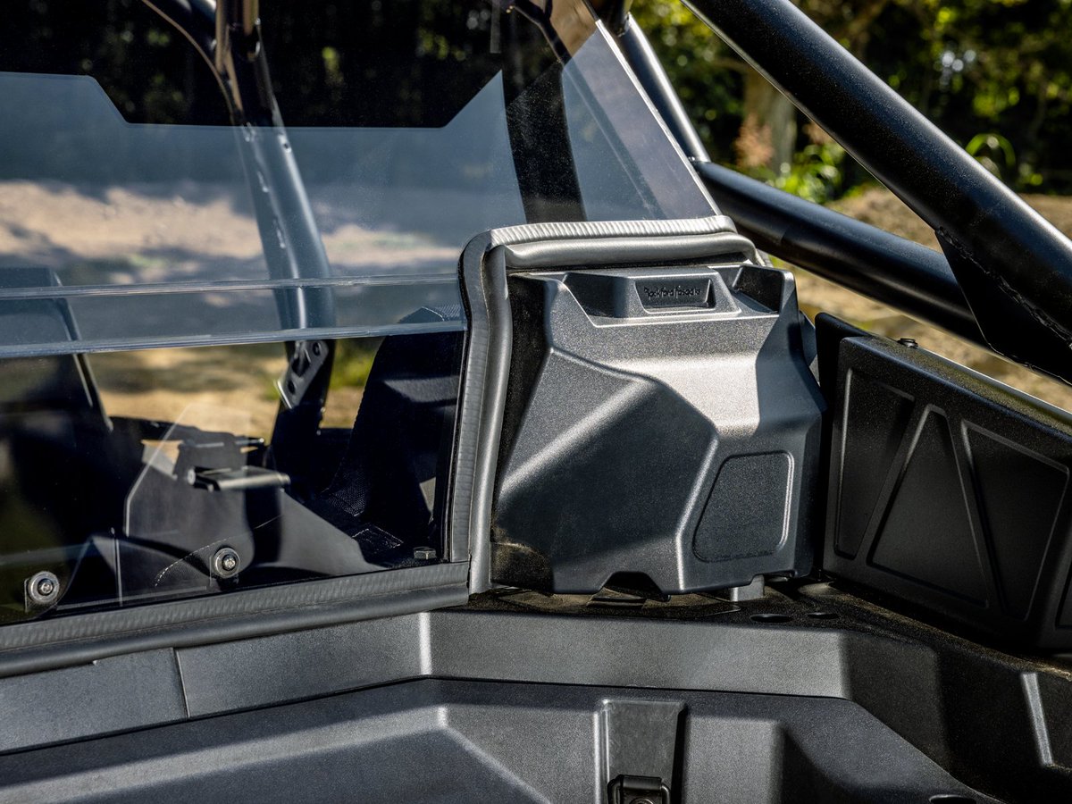 superatvtweet's tweet image. 🛡️ Finish your cab and get more comfort with #SuperATV’s #PolarisRZR #ProR Rear Windshield. It gives you year-round protection and stops the dust swirl caused by using a front windshield alone. You get comfort, protection, and better rides. 😎👍 #LetsRide