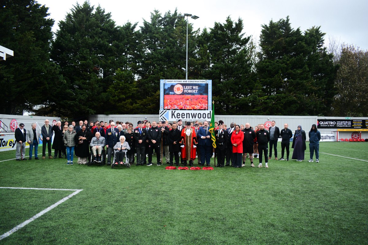 ChathamTownFC's tweet image. A huge thank you to the representatives from local associations, which included the Mayor of Medway, for attending this afternoon’s Remembrance Service Ceremony at the club. 

They were joined by club staff and @ChatsAcademy students on #ArmisticeDay. 

‘At the going down of the…