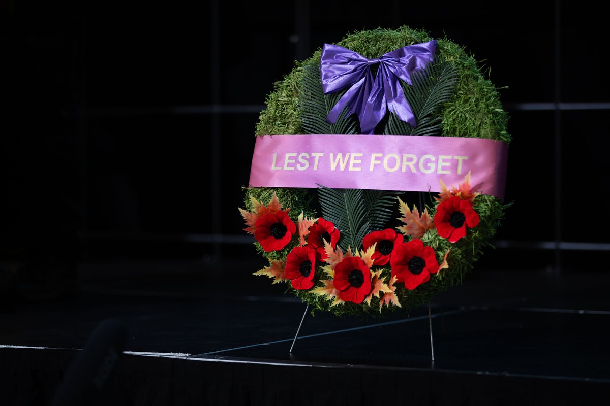 cst_cse's tweet image. En ce #JourDuSouvenir, prenons le temps de nous souvenir de ceux et celles qui ont consacré leur vie à servir notre pays et reconnaissons l’immense sacrifice et la bravoure des militaires d’hier et d’aujourd’hui. #LeCanadaSeSouvient #NOublionsJamais