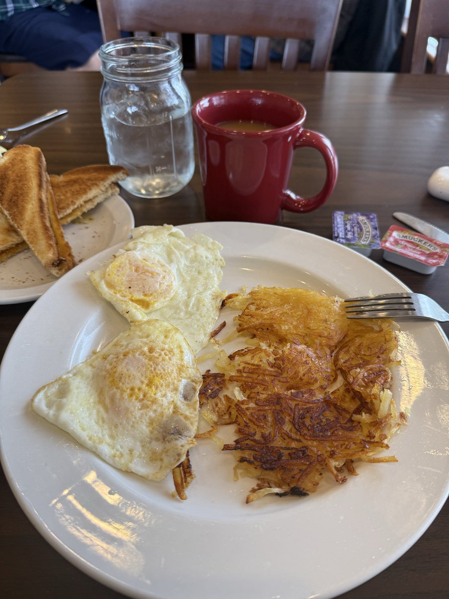 Your annual reminder to tip your wait staff appropriately if you are getting a free meal for Veterans Day.