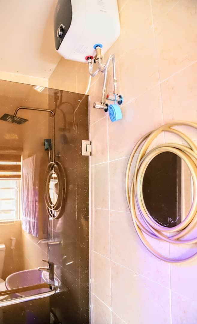 Esther_blackii's tweet photo. Do you need an apartment for Detty December on the mainland, we got you covered. You can book with us for as low as 180k with good ambience, 24/7 power supply, free WiFi. Kindly send us a DM (Limited slots available)

Wike Office Jago Bolu Liverpool Champz #10kLaptopsProject https://t.co/bISkLHoc2l