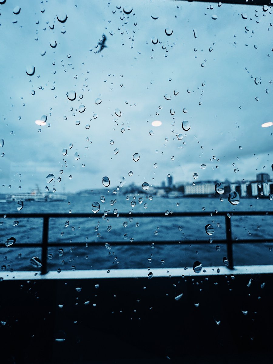 Vapur &amp; Yağmur.