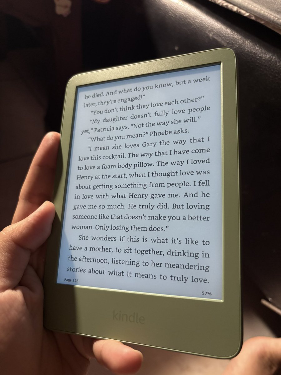 cynCHD's tweet photo. setelah 2 tahun selingkuh ke onyx boox, i’m back with my first love.
welcome home, 2nd kindle 🫶🏻 https://t.co/TdTesKg7yY