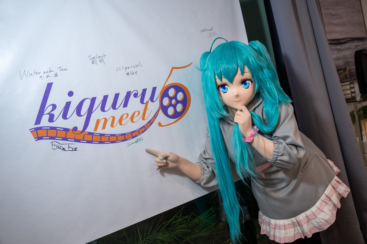 YIPPEE! It's me! I was at Kigurumeet5! Thank you for inviting me out to such a wonderful event. Can't wait to meet you all again and see some old and new faces alike! 

📸&amp; 🪄: <a href="/TonyYang233/">TonyYang233</a> 
🏠: <a href="/kigurumeet/">Kigurumeet</a> 
#kigurumi #HatsuneMiku #kigurumeet #KM5
#着ぐるみ #初音ミク