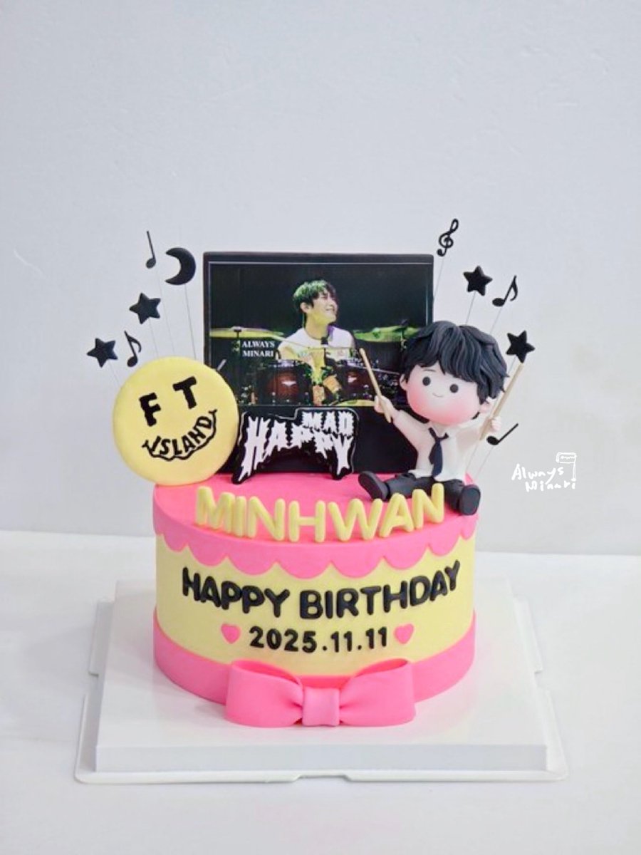 alwaysminari's tweet photo. 이렇게 다시 당신의 생일을 축하할 수 있어서 정말 행복해요~♡
#251111 #921111
#HappyMinhwanDay #Happybirthday 
#ft아일랜드 #최민환 #choiminhwan 
#ftisland https://t.co/hJTmz6XAxN
