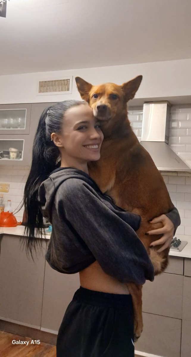 Se acuerdan cuando adopté un canguro? Miren lo grande que está el bebé
