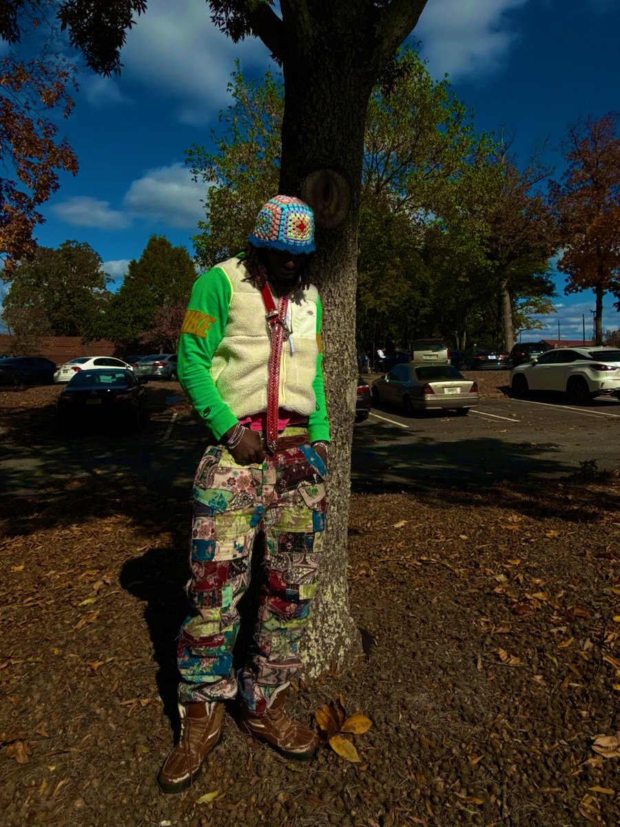 ShowtimeShon's tweet image. Rokstar my swag I’m just honest 🎸