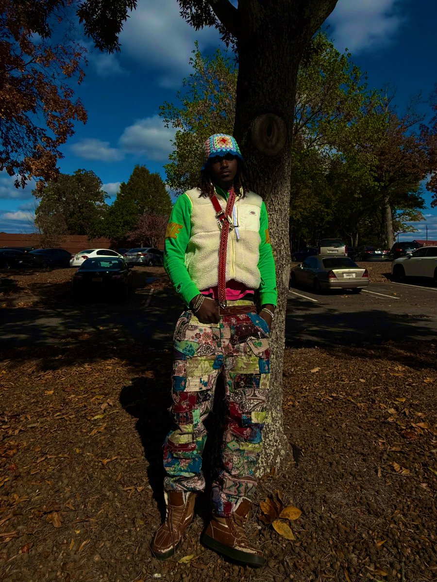 ShowtimeShon's tweet image. Rokstar my swag I’m just honest 🎸