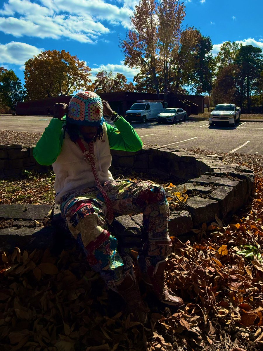 ShowtimeShon's tweet image. Rokstar my swag I’m just honest 🎸