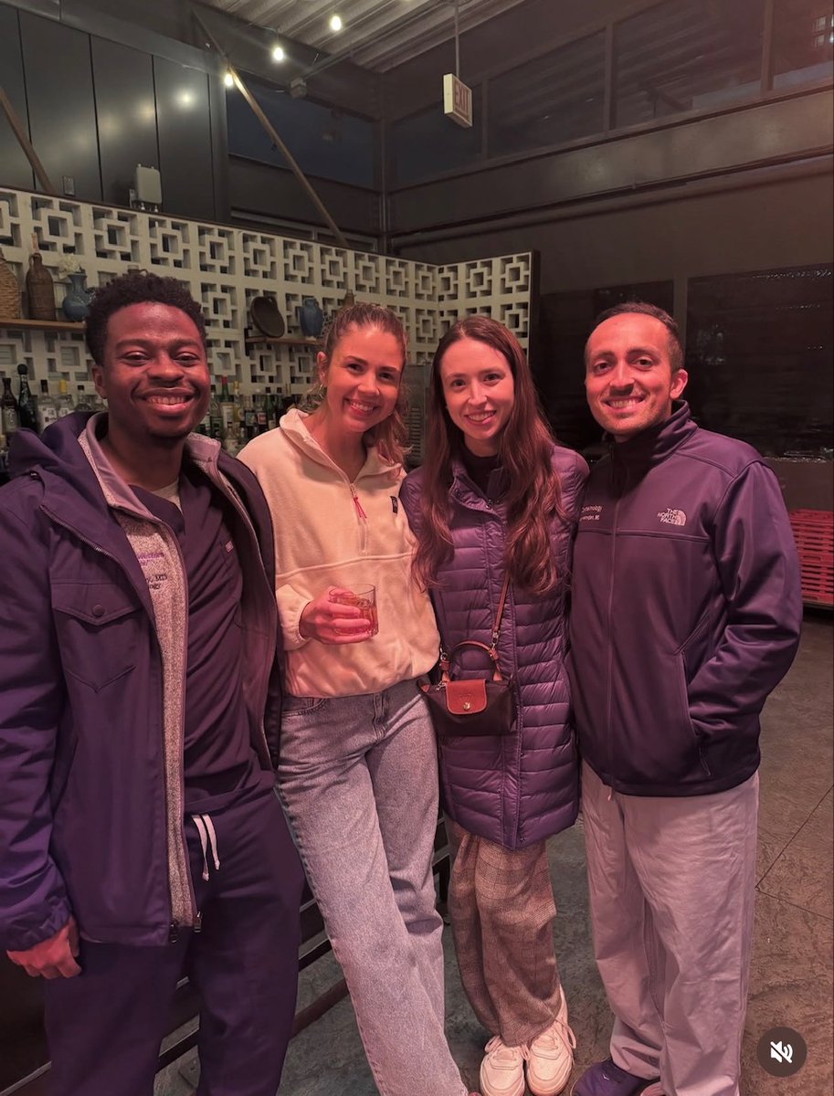 NMOphthalmology's tweet photo. Thank you to the Chi Social Eyes club for inviting our residents out for a night of good food, drinks and vibes with other ophthalmology residents in Chicago! https://t.co/7Ak2JEfMK9