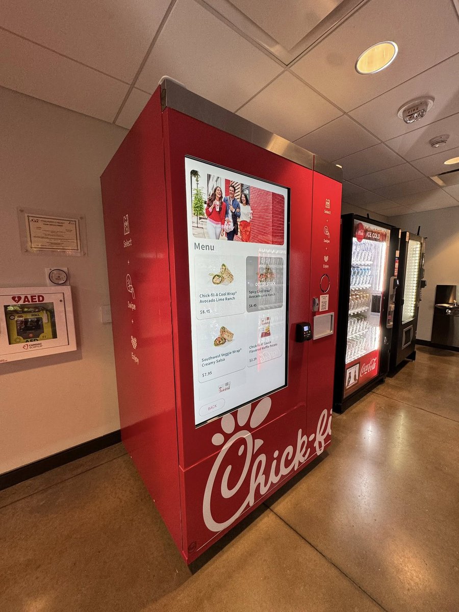 GAFollowers's tweet photo. There are only two Chick-fil-A vending machines in the country, and one is at Georgia Tech

The vending machine is a short-term, limited test and will be available 24 hours, six days a week. https://t.co/njFYsX1Dx1