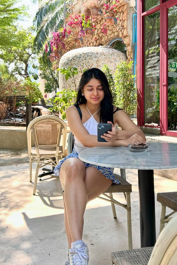 G5e4utCbcAINGLL?format=jpg&name=900x900