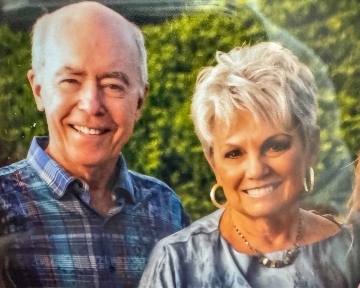 Honoring Prentiss (’65) and Joan Baker, whose longtime support strengthens our program year after year🏈

📰: deacs.info/49LkZ40