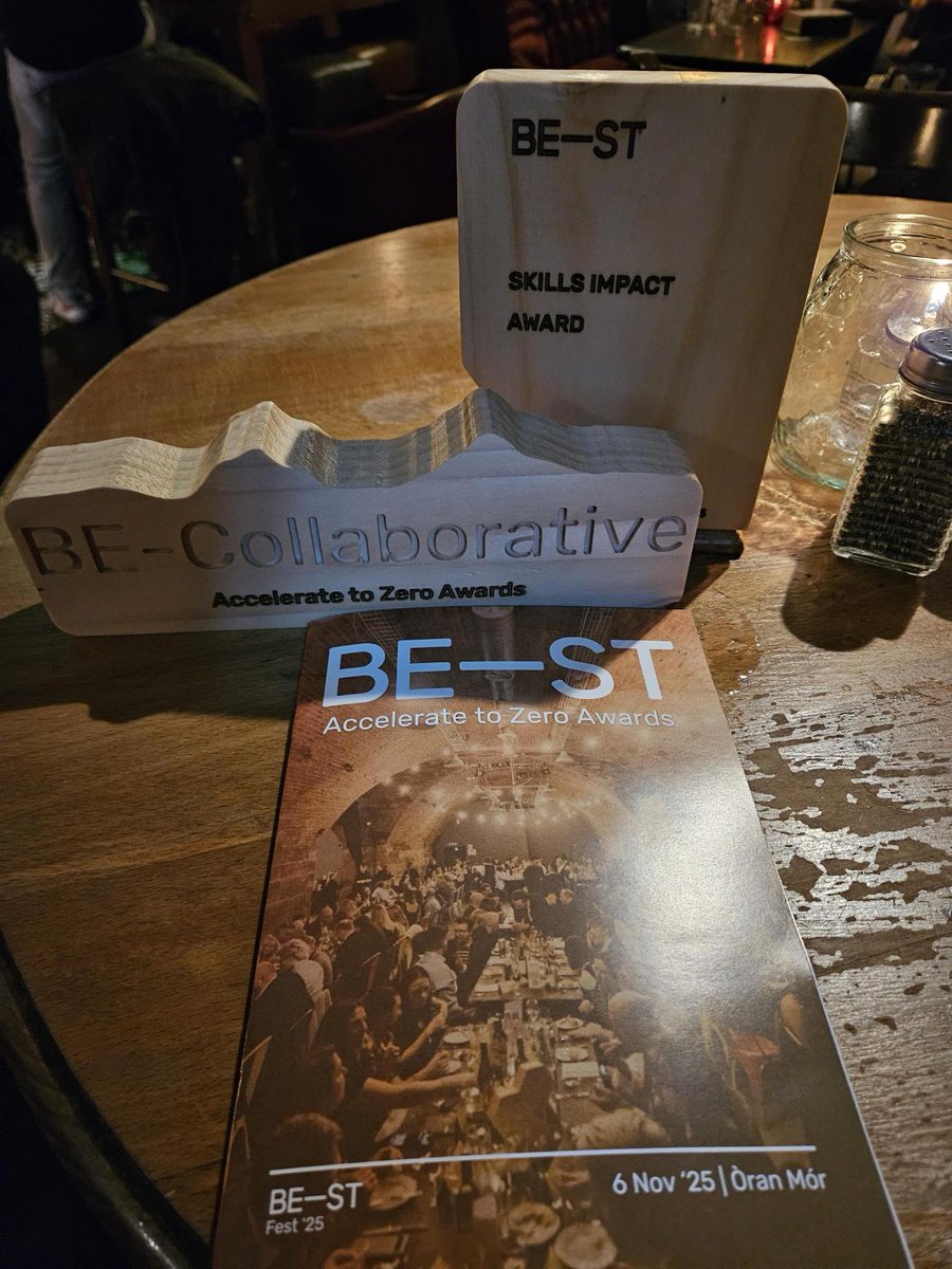 DYWScot's tweet photo. DYW Glasgow's Construction Aware programme won the Skills Impact Award at the Built Environment - Smarter Transformation Accelerate to Net Zero Awards  👏
 
Find out more about the Construction Aware programme: https://t.co/9WMFudEguj https://t.co/Pu64h13hnR