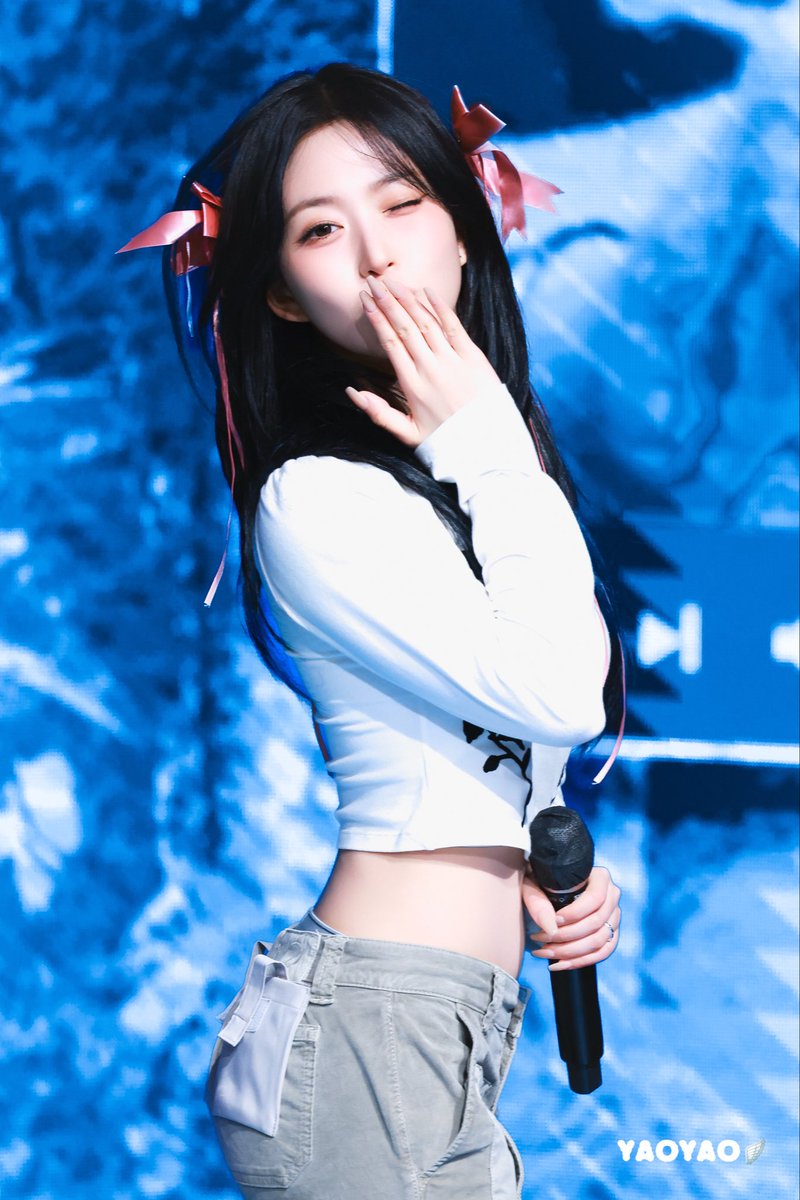 251018 AM

kiss🎀
#NMIXX #엔믹스
#해원 #HAEWON