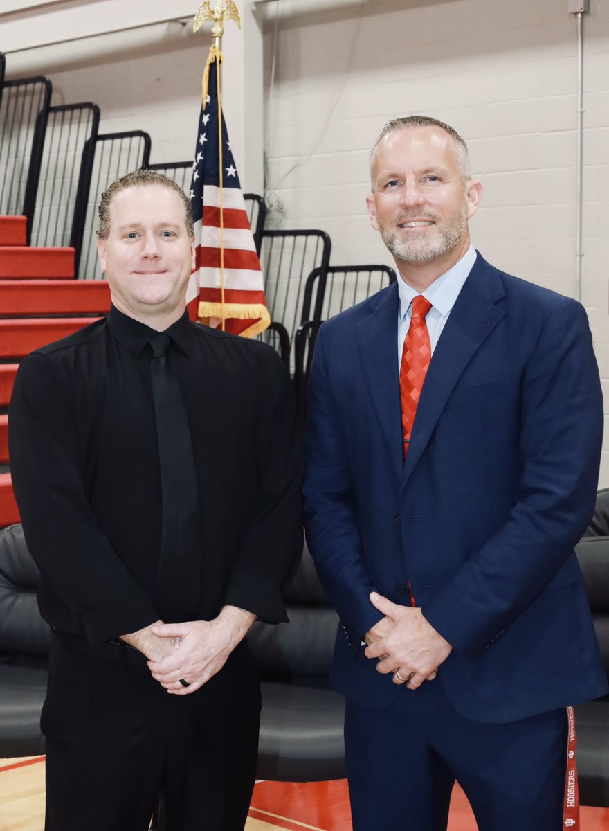 NPHS Asst. Principal & Girls Varsity 🏀 Coach tweet media