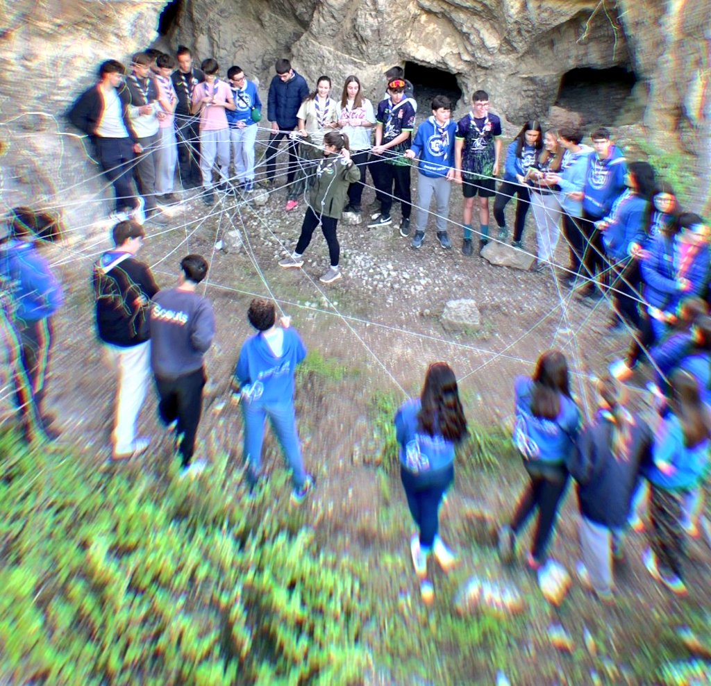 Un fin de semana movido.
Acampadas de bienvenida por <a href="/manadakipling/">Manada Kipling 🐺</a>, <a href="/TropaJungla/">Tropa Jungla</a> <a href="/TropaFlechaRoja/">Tropa Flecha Roja</a>  <a href="/TropaLoboNegro/">Tropa Lobo Negro</a> para creación de patrullas  <a href="/108UEGarraFirme/">UE Garra Firme</a>, #fororover de <a href="/asde_exmu/">ASDE Murcia</a> con <a href="/ClanRoverLeiva/">Clan Rover Leiva 108 - Servir.</a>.
El #sábadoscout seguimos.