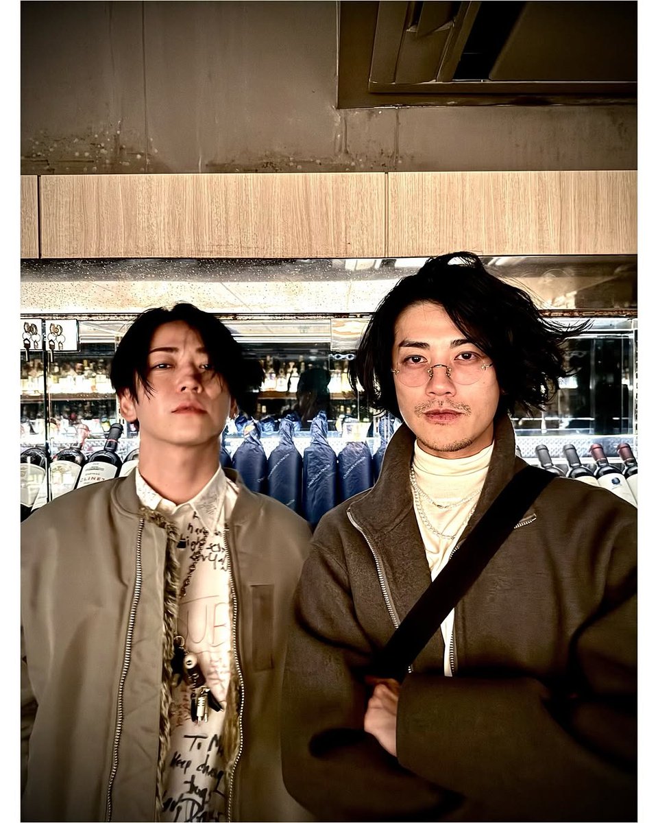 jdramaafess's tweet image. /jdm 

This is just Odagiri Ryu and Yabuki Hayato, 20 years after graduating from yankumi&apos;s class (Gokusen season 2)