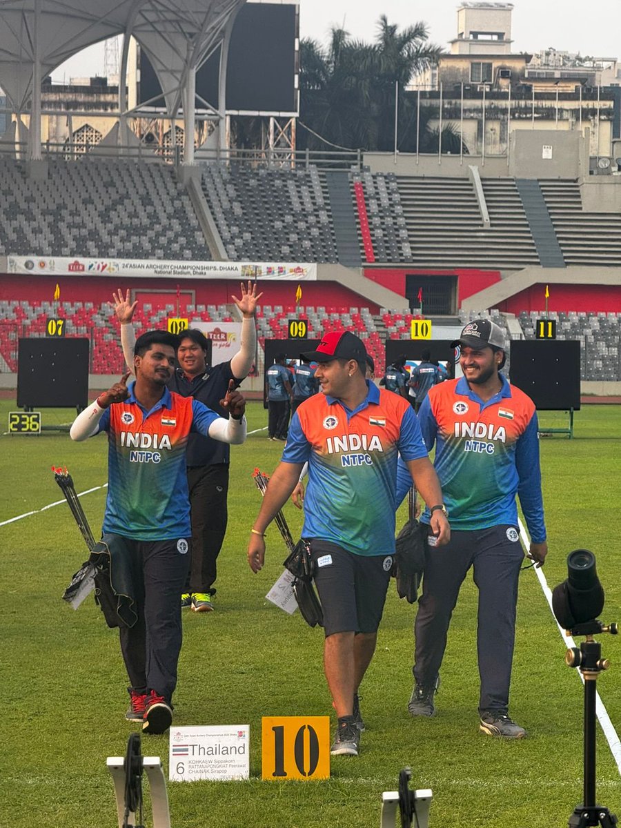 ddsportschannel's tweet image. एशियन आर्चरी चैंपियनशिप 2025 🎯🇮🇳

भारतीय तीरंदाजों का दमदार प्रदर्शन जारी!

कंपाउंड पुरुष टीम (अभिषेक वर्मा, साहिल जाधव और प्रथमेश फुगे) ने रोमांचक सेमीफाइनल जीतकर फाइनल में बनाई जगह। 💪🏹

#AsianArcheryChampionship2025 #TeamIndia #Archery