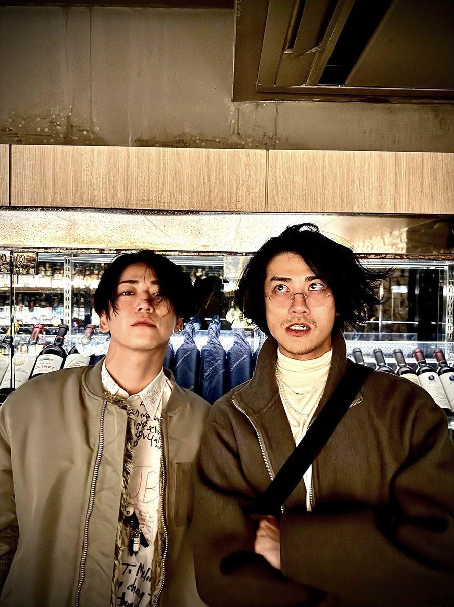 K6Jip's tweet photo. 仁亀は揃いも揃ってヲタクたちにどうしても見せつけたいらしい https://t.co/6RZUaDuAQi