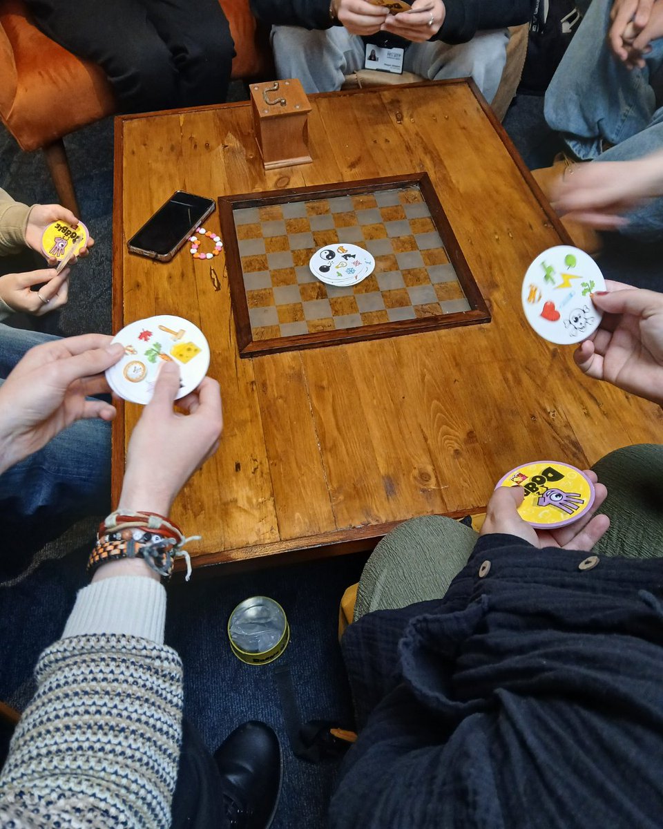 TMPYoungpeople's tweet photo. 🎲 Anyone else love Dobble? ✋

Our Norwich SafeSPACE group recently had a fun board games session on the mezzanine!  

Find out more about the group and how to get involved on our website: https://t.co/KBSqYUsdSK https://t.co/u3VlZF8iI1
