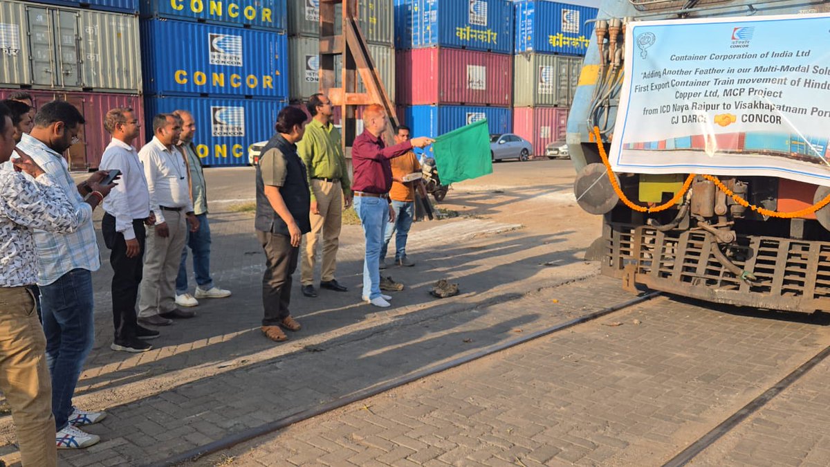 ConcorArea3's tweet photo. 🚢 Copper Concentrate Export to China Commences from CONCOR MMLP Naya Raipur 🌏

CONCOR is pleased to announce the commencement of Copper Concentrate exports to China from its Multi-Modal Logistics Park (MMLP), Naya Raipur.

On 11th November 2025, the first rake comprising 90 TEUs was successfully loaded and dispatched to Visakhapatnam Port (VZP). The movement is being undertaken by Hindustan Copper Limited (HCL), with logistics support from freight forwarders BOXCO and CJ DARCL. The total export volume stands at 12,000 metric tons, being routed through ONE Line for shipment to China.

🚂 The successful commencement of this service underscores the efficiency and capability of CONCOR’s multimodal logistics network in facilitating seamless export operations. The initiative also reflects the growing synergy between CONCOR and its logistics partners in promoting international trade.

🙏 CONCOR extends its sincere appreciation to Customs authorities and all allied agencies for their cooperation and support in enabling this important logistics movement.

Think Logistics.. Think CONCOR.

#CONCOR #Logistics #Exports #CopperConcentrate #MMLP #Raipur #IndiaTrade #HindustanCopper #Multimodal #PortConnectivity #MakeInIndia