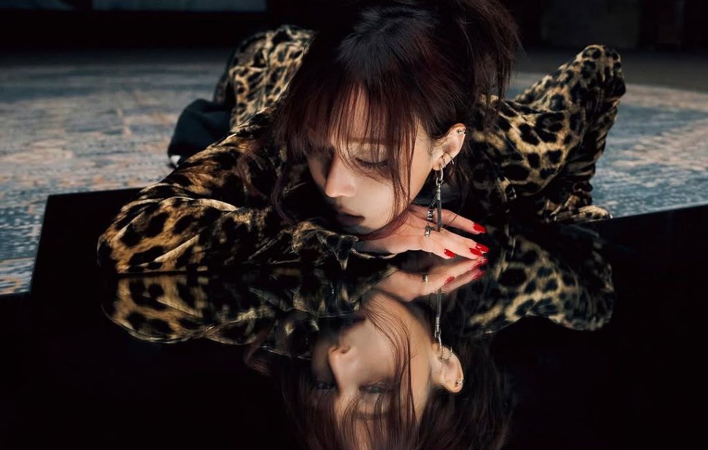 G! Rich, Viena Hadid tweet media