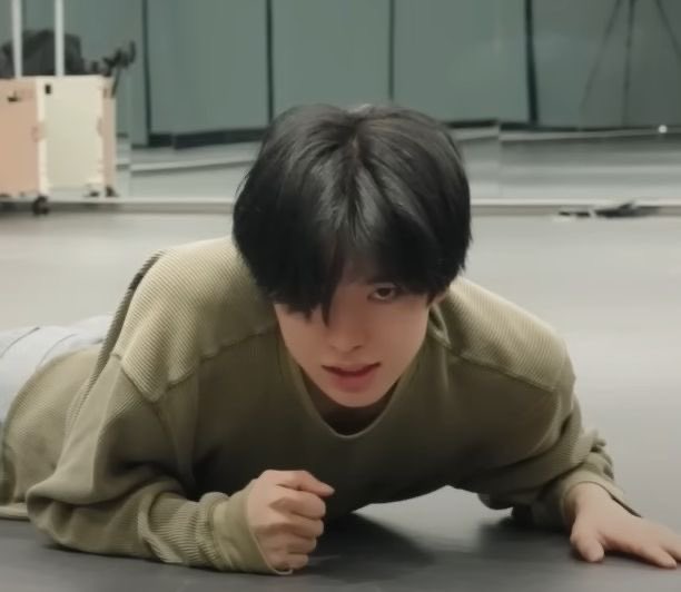 HELP THE BOY!!!!!!!!!!!