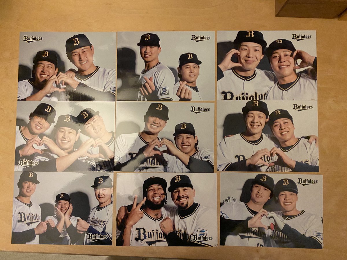 bs89sc's tweet photo. オリックス交換

【譲】
選手フォト コンビver_00.8.11.13.18.24.39.42.64

【求】
同種_TKG4種、44+99(画像2,3の💛)
交換ができ次第、定価でのお譲りも可

郵送or現地(11/24ファン感)

過去グッズ（引用リツ）も引き続きお譲り🆗
お気軽にお声掛けください🙇‍♀️ https://t.co/oQiH1Np35S